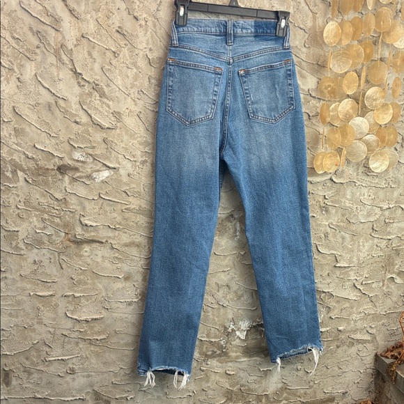 Abercrombie & Fitch Ankle Straight Ultra High Rise Ripped Distressed Denim Sz 26 - Picture 4 of 9